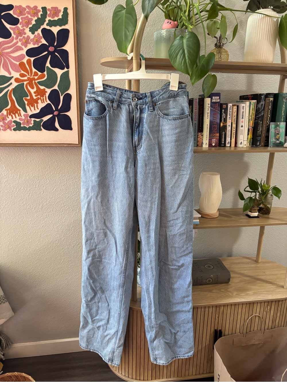 Abercrombie & Fitch Light Blue loose Straight-Leg Women's Jeans